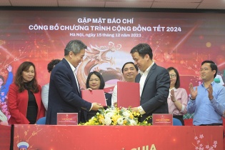 Bia Saigon khởi động chương trình trao hơn 10.000 phần quà Tết cho công nhân, ngư dân và bộ đội