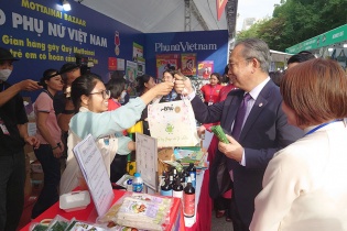 EMcom chuyển dịch xanh cùng ngành khách sạn