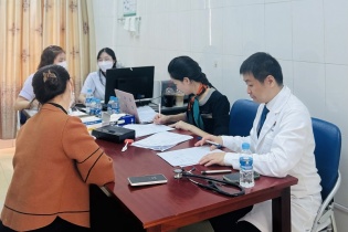 Người dân Hà Tĩnh được chuyên gia Nhật Bản khám bệnh miễn phí