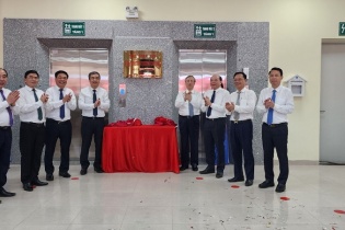 Thái Bình: Gắn biển công trình bệnh viện chào mừng kỷ niệm sinh nhật Bác