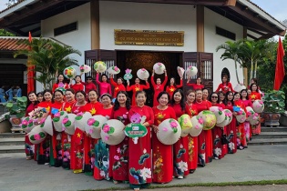 Đồng Tháp phát triển du lịch gắn với hình ảnh sen Đồng Tháp