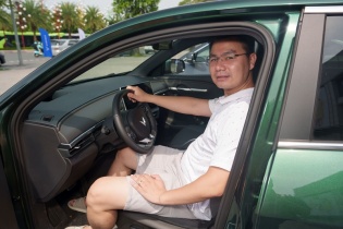 Khách hàng lái thử VF 6 trên toàn quốc: “Chốt” vì lái hay, an toàn, chi phí quá tiết kiệm