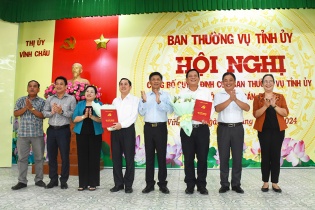 Tỉnh ủy Sóc Trăng công bố quyết định về công tác cán bộ