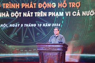 Agribank ủng hộ 100 tỷ đồng hưởng ứng đợt thi đua cao điểm hoàn thành xóa nhà tạm, nhà dột nát