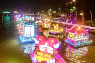 Cần Thơ khai mạc Ngày hội Du lịch - Đêm Hoa đăng Ninh Kiều lần VII/2024
