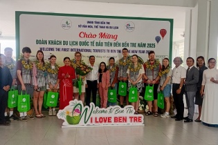 Bến Tre đón đoàn du khách quốc tế đầu năm mới 2025