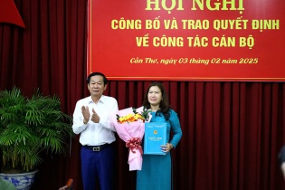 Thành ủy Cần Thơ tổ chức Hội nghị công bố và trao quyết định công tác cán bộ