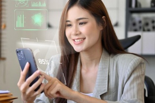 Vietcombank (VCB) triển khai xác thực bằng sinh trắc học đối với một số loại giao dịch trực tuyến từ ngày 1/7/2024