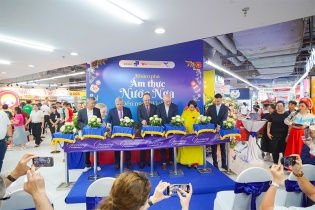 Khám phá nước Nga giữa lòng siêu thị Việt - WinMart ra mắt không gian mua sắm “Russia Corner”