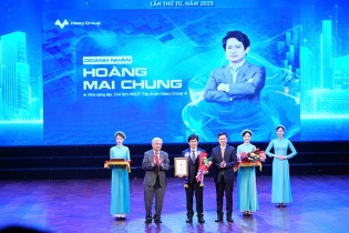 Doanh nhân Hoàng Mai Chung được vinh danh tại I4.0 Awards: Chọn công nghệ để kiến tạo thị trường bất động sản bền vững