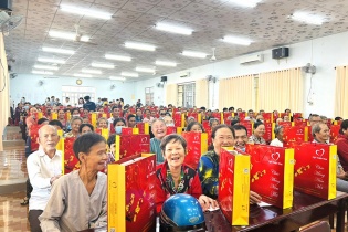 Quỹ Thiện Tâm đón nhận Huân chương Lao động hạng Nhất của Chủ tịch nước