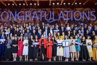 HR Asia Best Companies to Work for in Asia: Định hình lại môi trường làm việc để giữ chân nhân tài