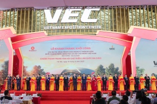Chuyên gia: “Trung tâm Hội chợ Triển lãm Quốc gia là cú hích thúc đẩy kinh tế Việt Nam bứt phá trong kỷ nguyên mới” Chuyên gia: “Trung tâm Hội chợ Triển lãm Quốc gia là cú hích thúc đẩy kinh tế Việt Nam bứt phá trong kỷ nguyên mới”