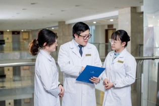 Vinmec bứt phá: Tiếp tục được vinh danh tại Hội nghị Quản lý bệnh viện châu Á 2025 Vinmec bứt phá: Tiếp tục được vinh danh tại Hội nghị Quản lý bệnh viện châu Á 2025