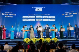Sheraton Grand Danang Beach Resort & SPA được vinh danh Top 10 khách sạn 5 sao tốt nhất Việt Nam 2025 Sheraton Grand Danang Beach Resort & SPA được vinh danh Top 10 khách sạn 5 sao tốt nhất Việt Nam 2025