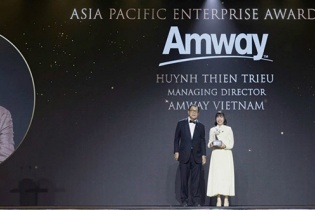 Tổng giám đốc Amway Việt Nam vinh dự nhận giải thưởng Doanh nhân xuất sắc châu Á 2025