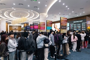 Fan đổ về Ocean City check in G-DRAGON 2025 WORLD TOUR [Übermensch] IN HANOI, háo hức chờ concert lịch sử