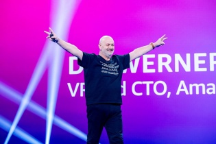 5 dự báo công nghệ cho 2026 và tương lai xa hơn: Kỷ nguyên mới của AI 