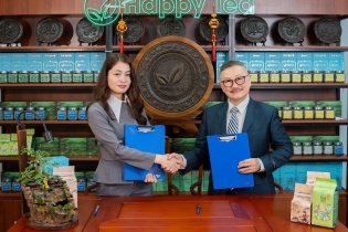 Nghệ sĩ nhân dân Trần Đức đồng hành cùng trà Shan Tuyết Happy Tea trong phát triển thương hiệu