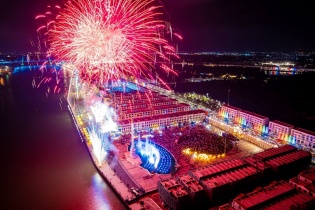 Vinhomes Royal Island: Phố đảo càng đông, nhà phố càng “bật giá”