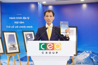 Ra mắt sách “Từ Việt Nam đến 90° Nam” của doanh nhân Đoàn Văn Bình