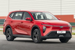 VF MPV 7 khiến người dùng bất ngờ: Chở đủ 7 người vẫn êm, nhấn ga là “đã”