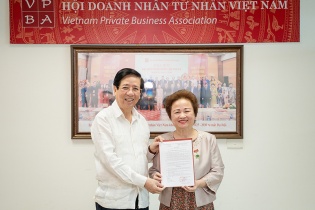 Madame Nguyễn Thị Nga được giao giữ chức Quyền Chủ tịch Hội Doanh nhân Tư nhân Việt Nam