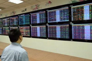 Chờ cuộc “đại phẫu” HoSE