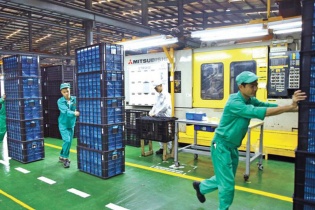 Kinh tế Việt Nam 2021: Triển vọng và rủi ro tiềm ẩn 