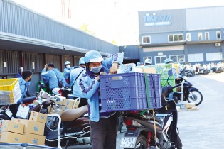 Sàn thương mại điện tử loay hoay với quy định nộp thuế hộ 