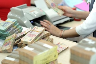 Ngân hàng hưởng lợi nhờ chi phí vốn thấp