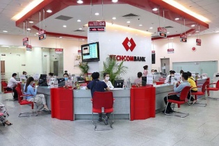 Đua giành thị phần tiền gửi không kỳ hạn, Techcombank giữ ngôi vương