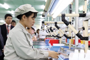 Cơ cấu ngành kinh tế và những vấn đề đặt ra