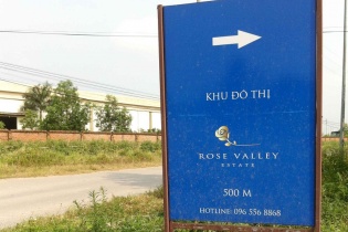 Viettel khó buông tay khỏi “thung lũng hoa hồng”