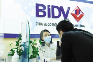 Nhà băng dồn dập tăng vốn 