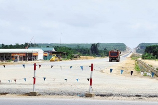 Đã cân đối lại vốn để thông tuyến đường Hồ Chí Minh