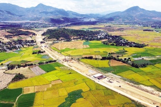 Tạo nguồn lực phát triển đường cao tốc