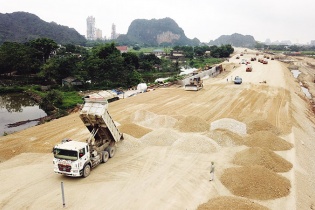 Sắp “chạm” quy định thưởng vượt tiến độ cho nhà thầu giao thông