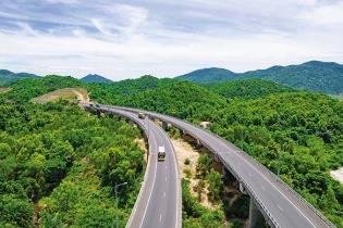 Đầu tư lớn cho hạ tầng giao thông khu vực miền Trung - Tây Nguyên