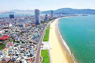 Đường ven biển và giá trị khác biệt tại miền Trung