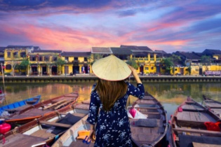 Nhiều nước ngừng cấp visa vào mẫu hộ chiếu mới, du lịch outbound bị ảnh hưởng nặng