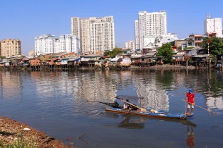 Cuộc “đại di dời” dân ven kênh rạch TP.HCM vỡ trận, vì đâu? - Bài 3: Vốn công dự án trọng điểm chỉ đủ… đo vẽ