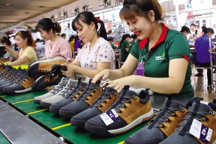 Xuất khẩu chủ động với kịch bản giảm tốc