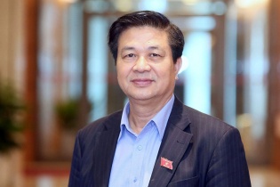 Gần 40 ngàn công chức thôi việc, Quốc hội cần ứng xử thế nào?