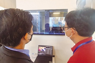 Giành lại “miếng bánh camera” tỷ USD