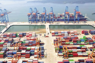 Cổ phiếu hàng hóa gặp khó năm 2023
