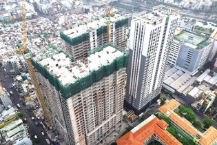 Doanh nghiệp địa ốc “cài số lùi” mục tiêu doanh thu, lợi nhuận