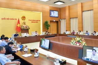 Sửa Luật Các tổ chức tín dụng: Có ngăn được sở hữu chéo, sân sau, sân trước?