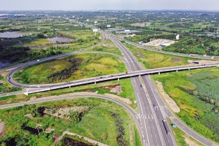 Phá “bẫy” rủi ro tăng trưởng