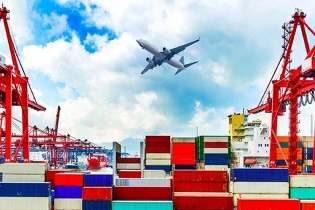 Thương mại điện tử nâng đỡ logistics